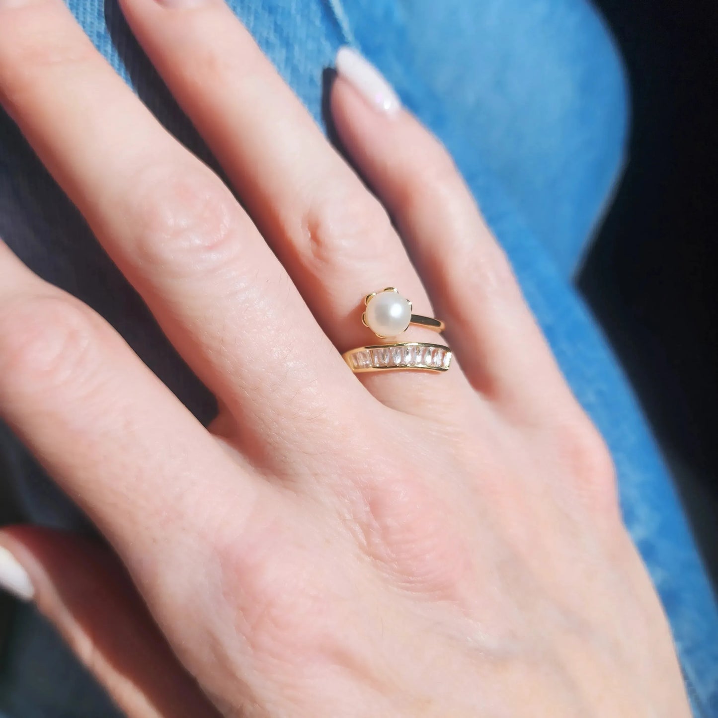 Curve ring