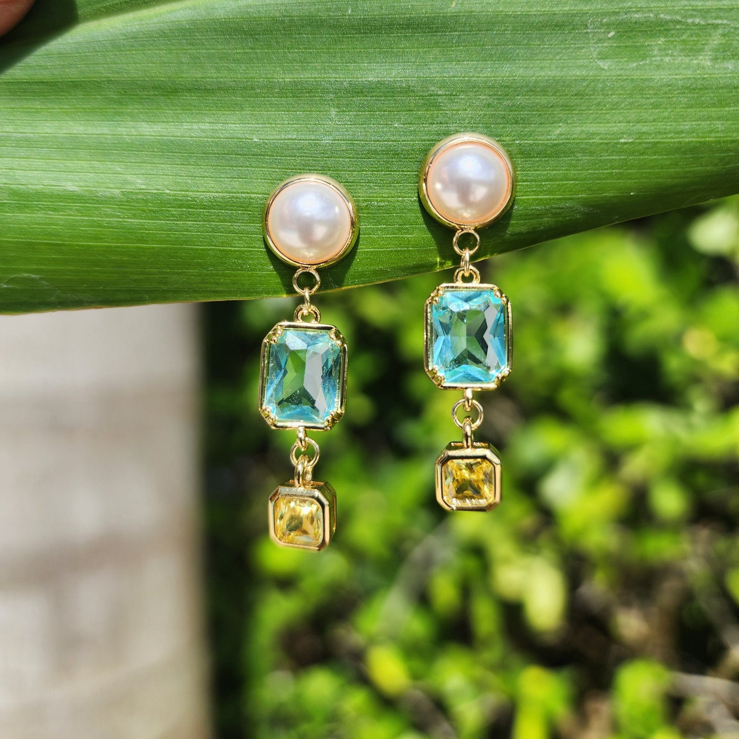 Estée Earrings