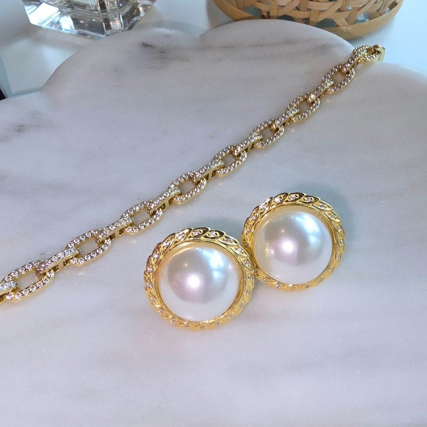 Holly Pearl Earrings