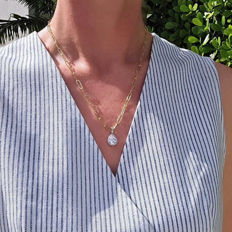 Victoria Pendant Necklace