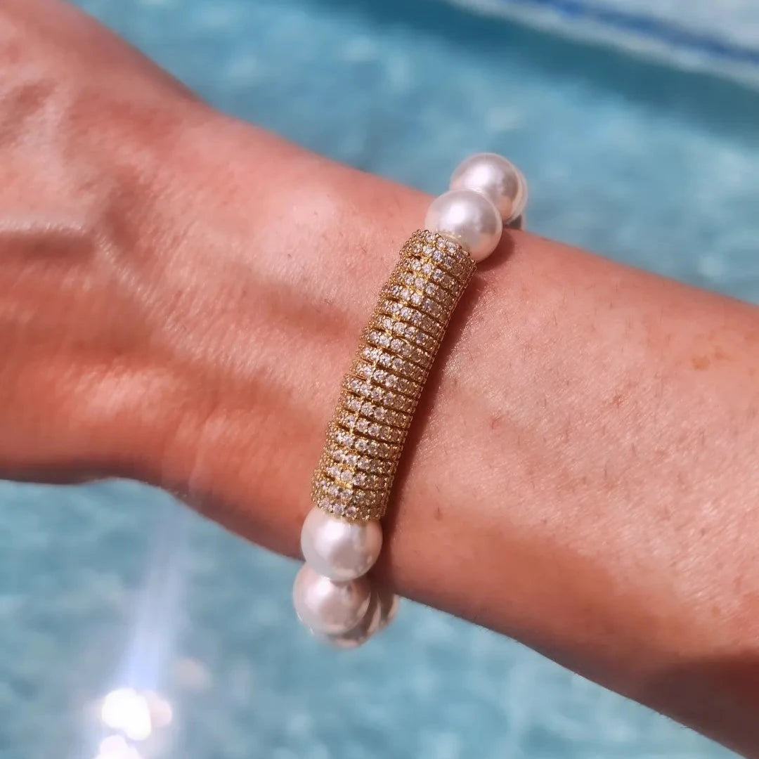 Candy Stretch Bracelet in White Pearl