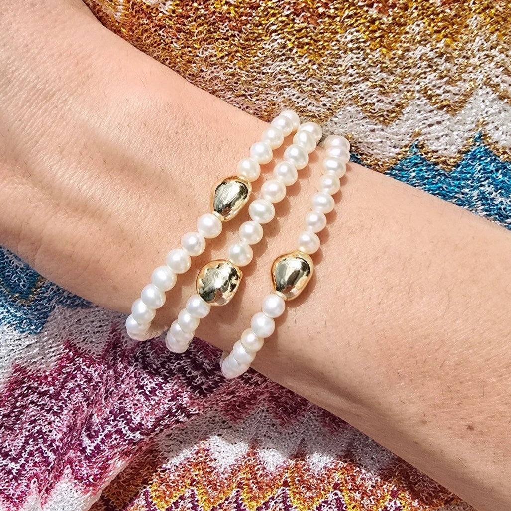 Petite Pebble Bracelet in Freshwater Pearl